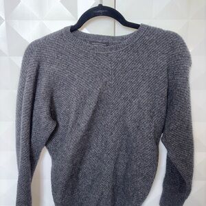 Saks Fifth Avenue Heather Gray cashmere Crewneck Sweater🩶🩶